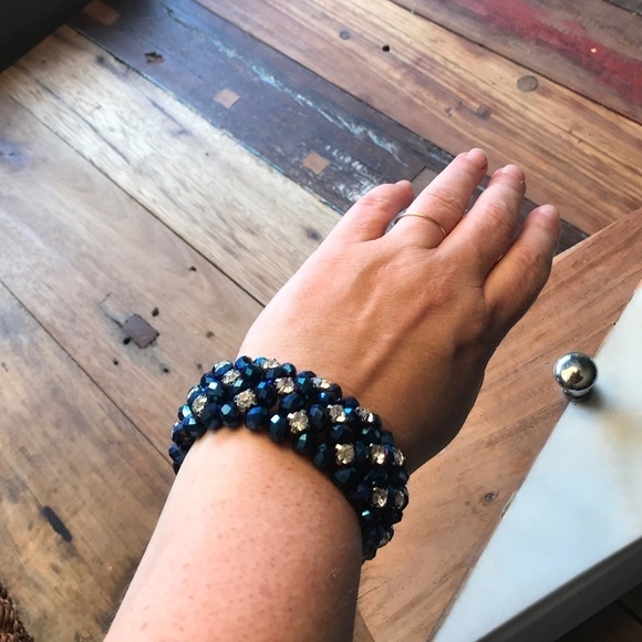 Stunning Stretch shiny Party Blue Bracelet - Picture 3 of 4